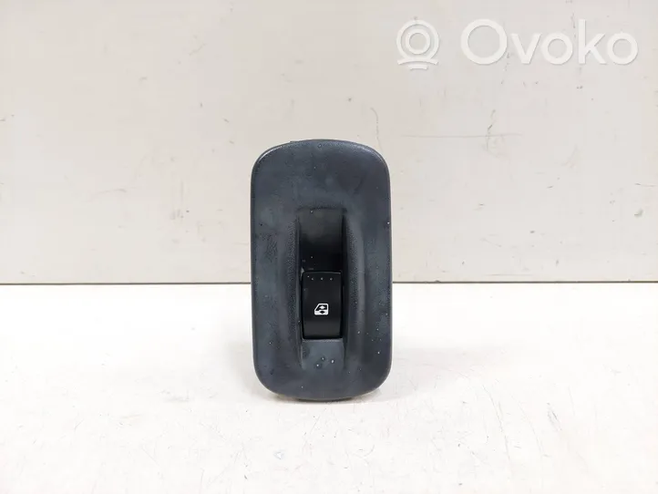 Renault Trafic II (X83) Electric window control switch 8200011870