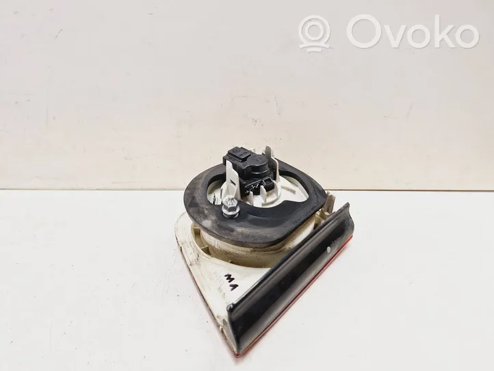 Volkswagen Jetta V Lampy tylnej klapy bagażnika 1K5945094