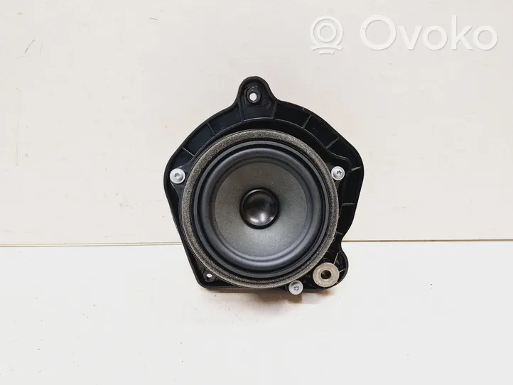 BMW X3 F25 Garsiakalbis (-iai) galinėse duryse 51427246671