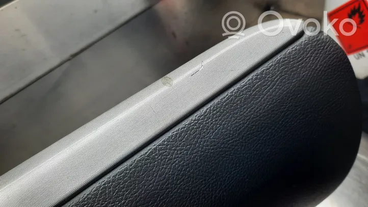 Volvo S60 Glove box 