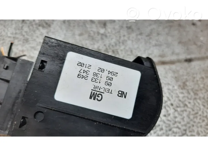 Opel Zafira A Light switch 