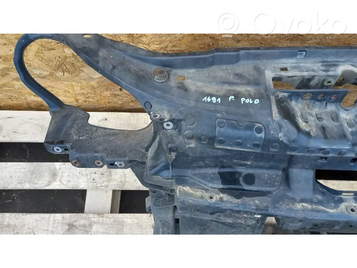 Volkswagen Polo Pannello di supporto del radiatore 