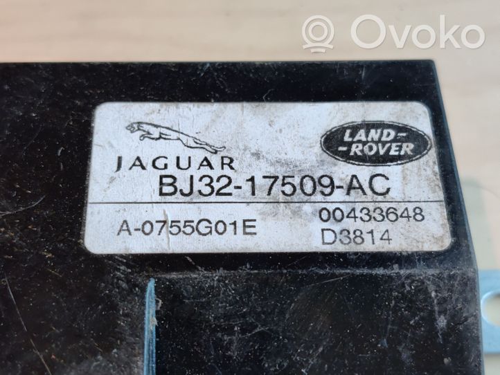 Land Rover Evoque I Window wiper relay BJ3217509AC