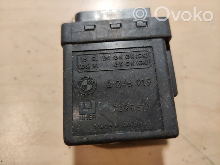 BMW 7 E38 Glow plug pre-heat relay 2246919