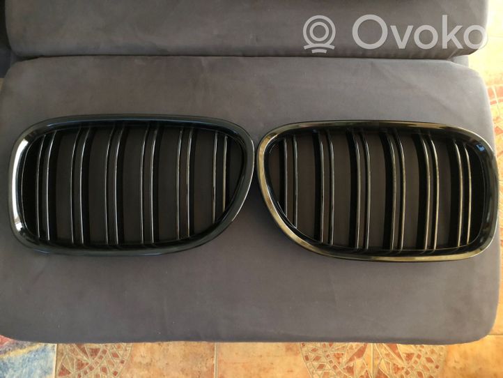 BMW 7 F01 F02 F03 F04 Maskownica / Grill / Atrapa górna chłodnicy 