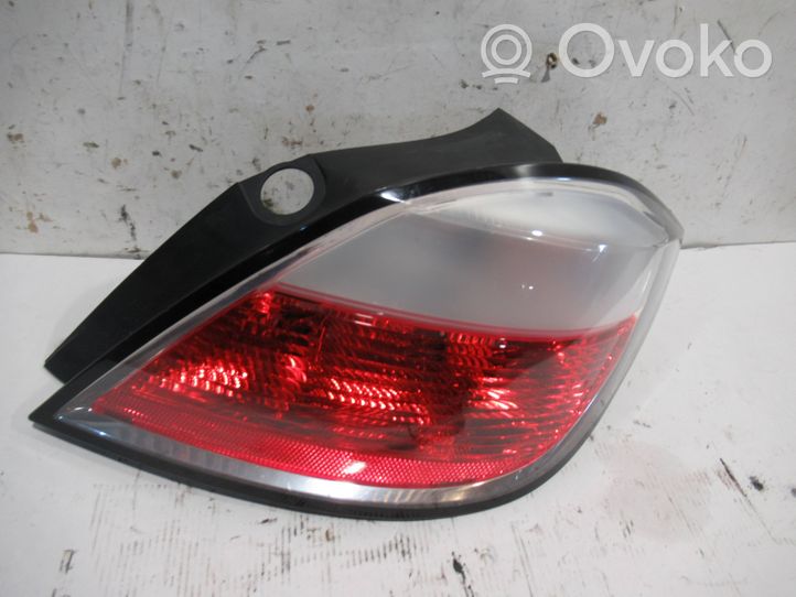 Opel Astra H Lampa tylna 