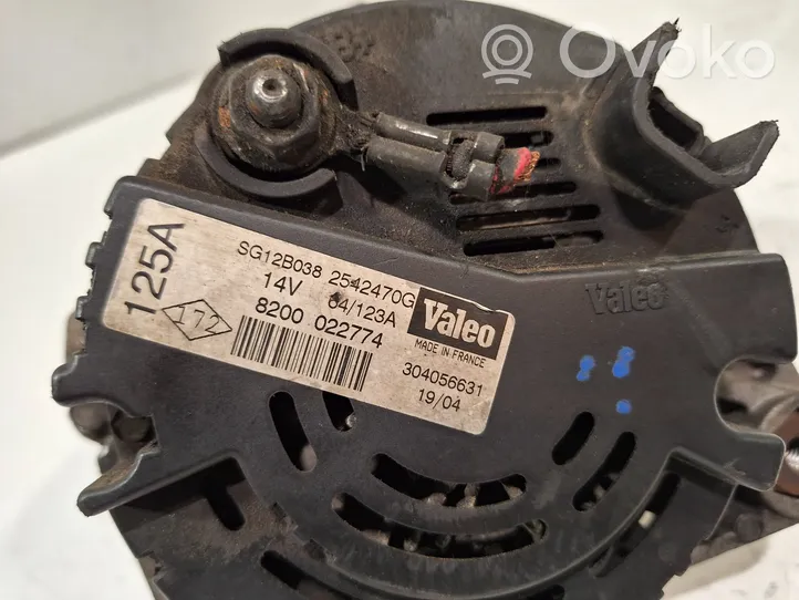 Renault Clio II Generatore/alternatore 8200022774