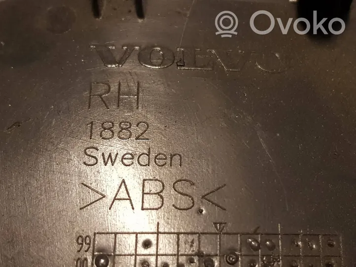 Volvo V70 Altro elemento di rivestimento bagagliaio/baule 1882
