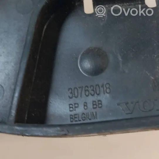 Volvo V50 Uchwyt / Mocowanie zderzaka tylnego 30763018