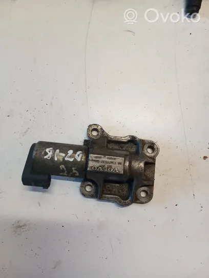 Volvo XC70 Camshaft vanos timing valve 8670421