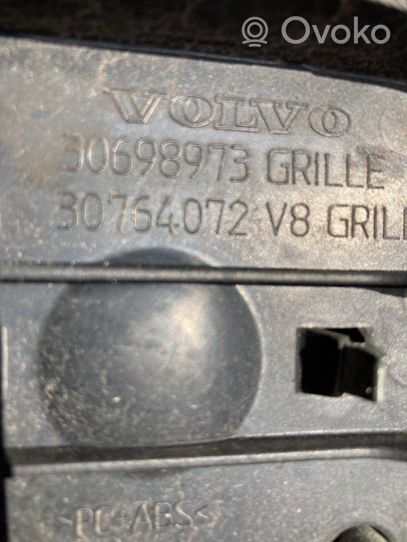 Volvo S80 Grille calandre supérieure de pare-chocs avant 30698973