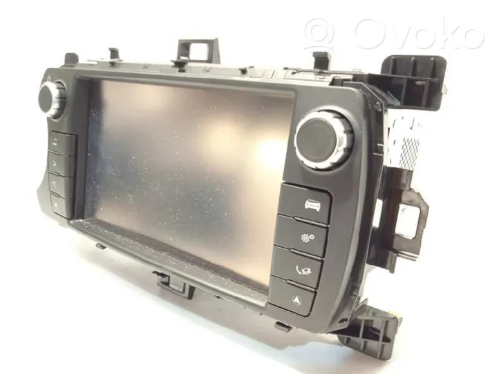 Toyota Yaris Panel / Radioodtwarzacz CD/DVD/GPS 861400D100