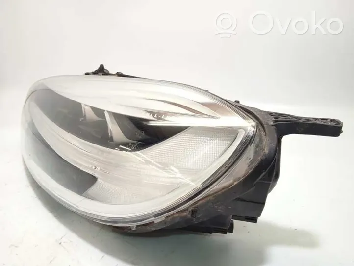 Volvo V40 Lampa przednia 32228479