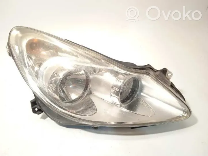 Opel Corsa D Lampa przednia 13186382