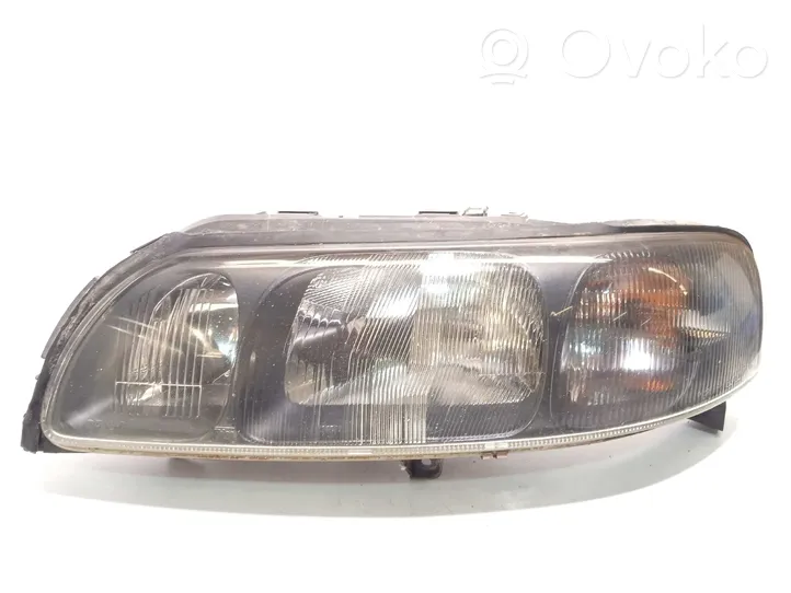 Volvo S60 Lampa przednia 8659606