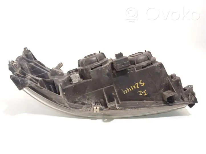 Volvo S60 Lampa przednia 8659606