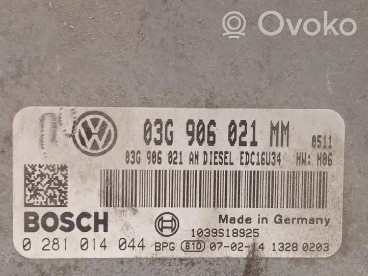 Volkswagen Touran I Unidad de control/módulo del motor 03G906021MM