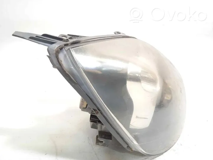 Ford Fiesta Lampa przednia 1415694