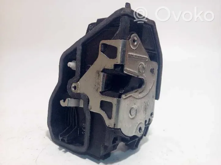 BMW 5 E60 E61 Front door lock 7167068