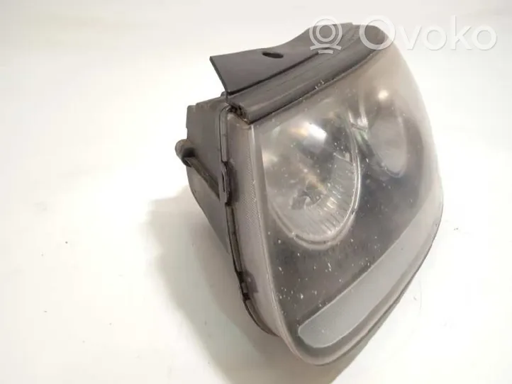 Hyundai Santa Fe Headlight/headlamp 921012B020