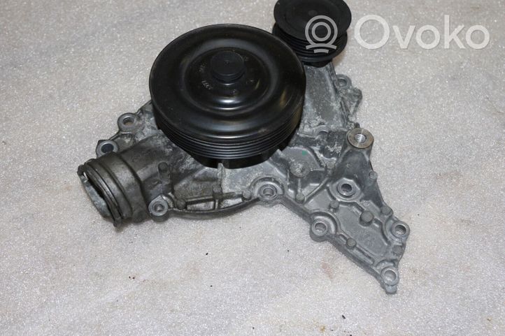 Mercedes-Benz SLK R171 Pompe de circulation d'eau a2722010601