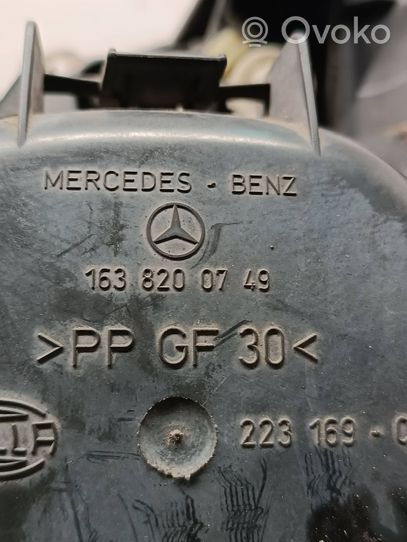 Mercedes-Benz ML W163 Priekšējais lukturis 1638200749