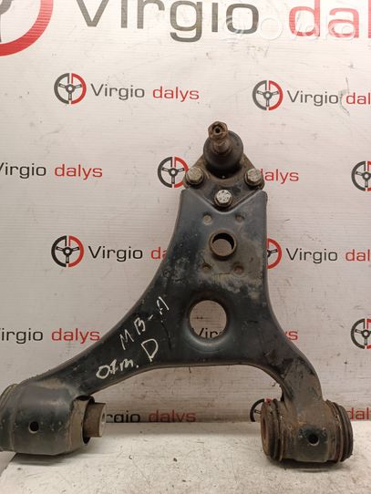 Mercedes-Benz A W169 Braccio di controllo sospensione anteriore inferiore/braccio oscillante A1693300407