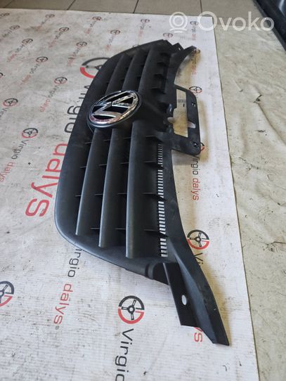 Volkswagen Caddy Grille calandre supérieure de pare-chocs avant 1T0853651A