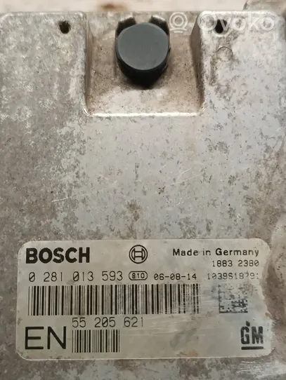 Opel Zafira B Dzinēja vadības bloks 55205621