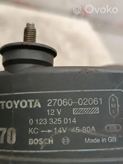 Toyota Corolla E120 E130 Générateur / alternateur 0123325014