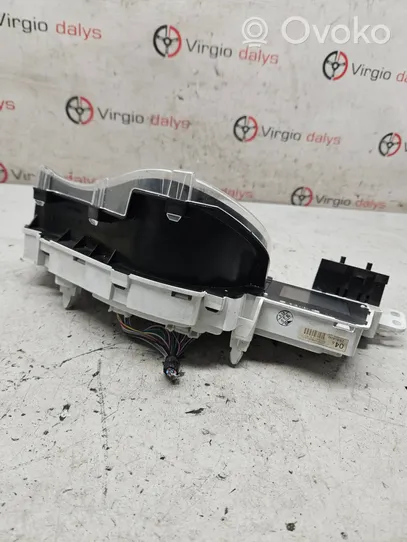 Toyota iQ Speedometer (instrument cluster) 769317380