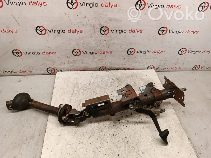 Toyota Avensis Verso Ohjauspyörän akseli 45020287