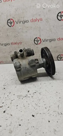 Renault Scenic I Power steering pump 7700273739