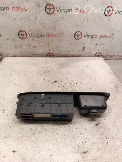 Peugeot 607 Moldura del interruptor de la ventana de la puerta delantera 25944