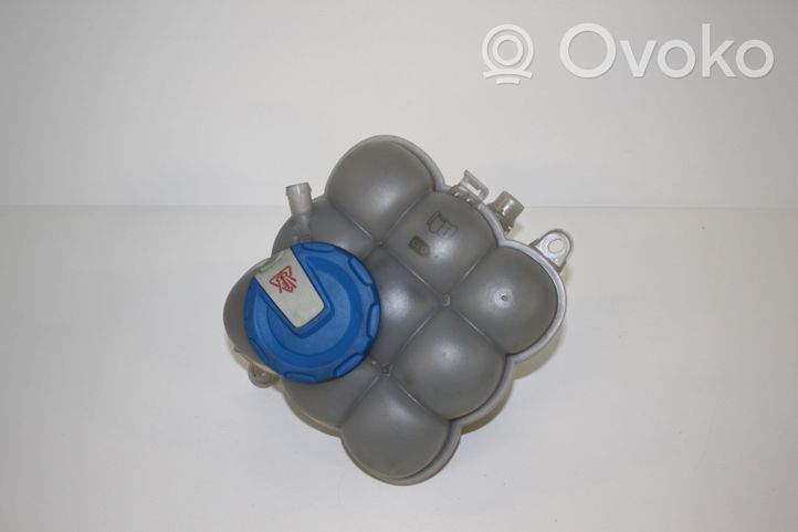 Audi Q7 4M Vase d'expansion / réservoir de liquide de refroidissement 4M0121405L