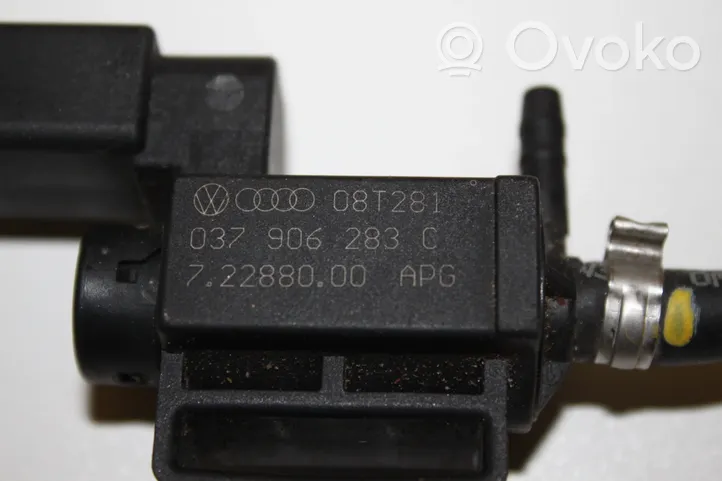 Audi A4 S4 B8 8K Turboahtimen magneettiventtiili 037906283C