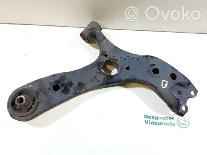 Toyota Prius (XW30) Triangle bras de suspension inférieur avant 