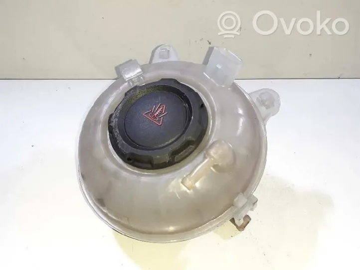 Audi Q2 - Vase d'expansion de carburant 5Q0121407M