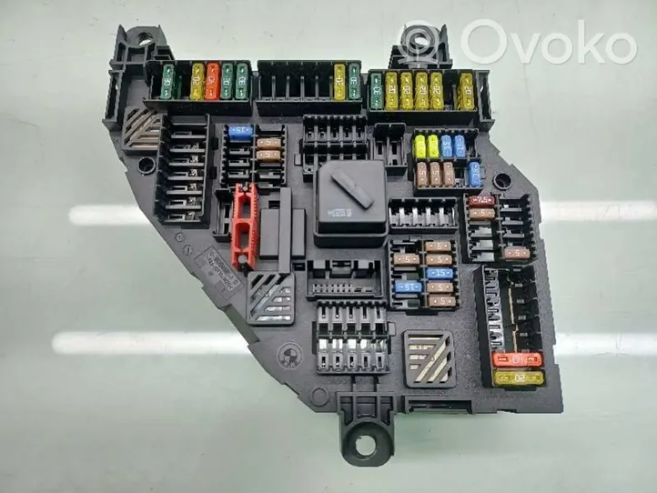 BMW X3 F25 Ramka / Moduł bezpieczników 925946902