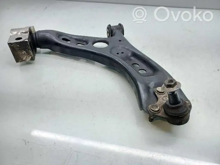 Volkswagen Passat Alltrack Triangle bras de suspension inférieur avant 5N0407152