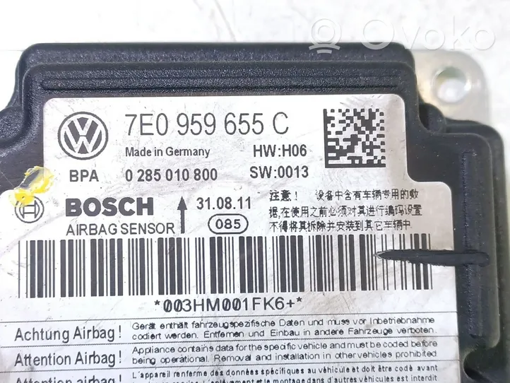 Volkswagen Multivan T5 Airbag control unit/module 