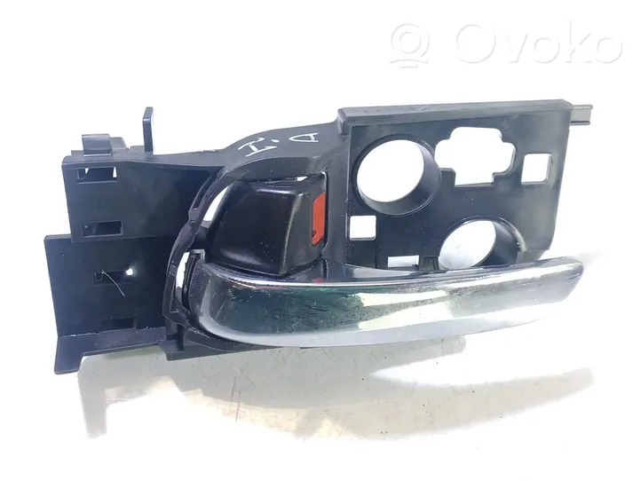 Honda HR-V Front door interior handle 