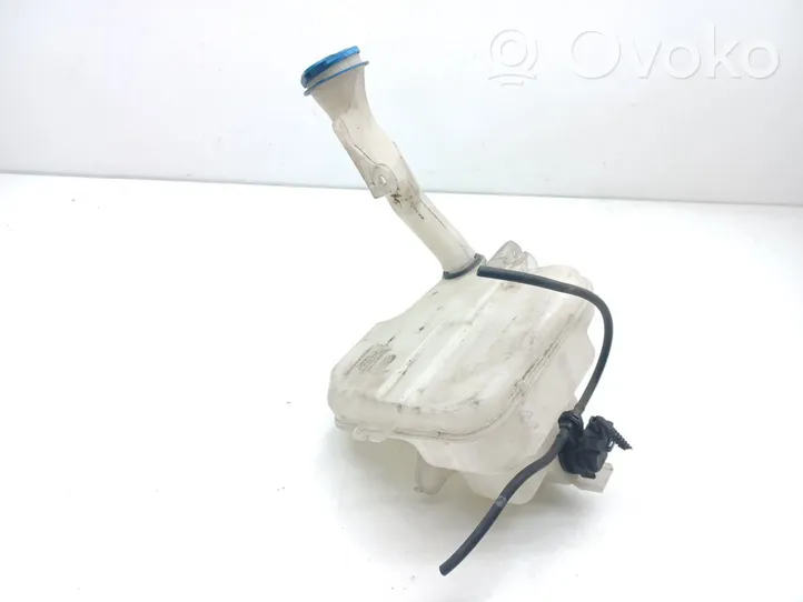 Honda HR-V Windshield washer fluid reservoir/tank 