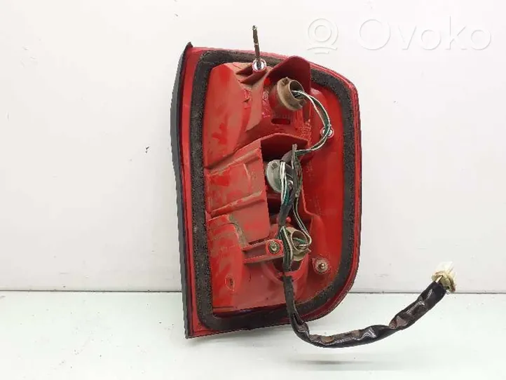 Toyota RAV 4 (XA10) Żarówka lampy tylnej 8156142060