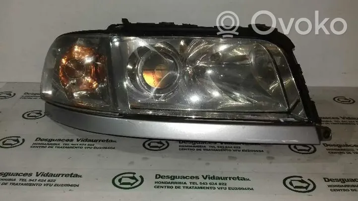 Audi A8 S8 D2 4D Lampa przednia 4D0941004BC