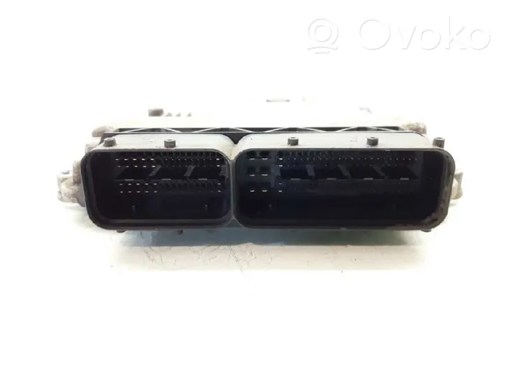 Opel Zafira B Komputer / Sterownik ECU silnika 55566279