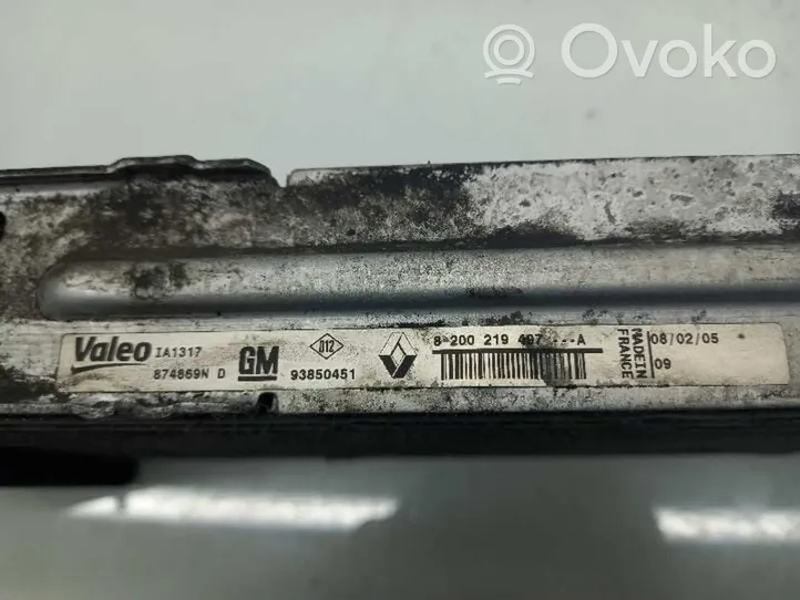 Opel Vivaro Välijäähdyttimen jäähdytin 93850451