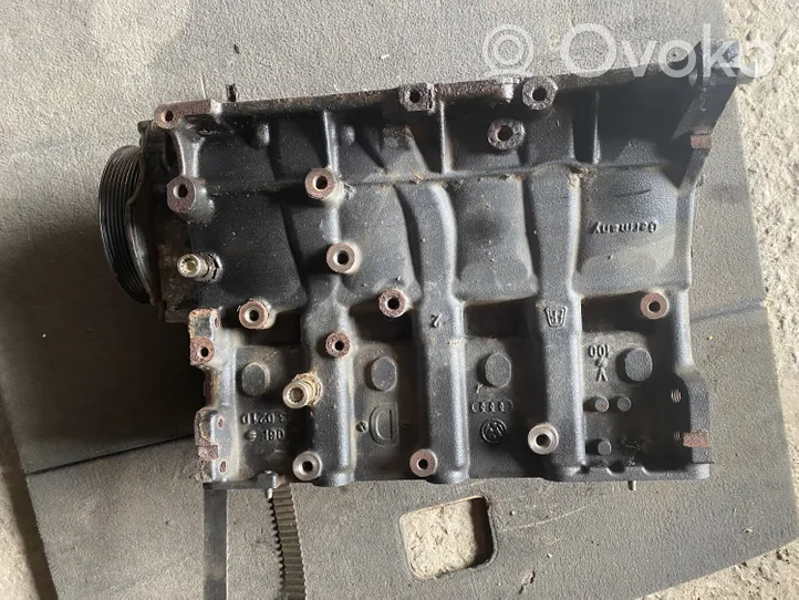 Audi A4 S4 B7 8E 8H Engine block 06F103021D