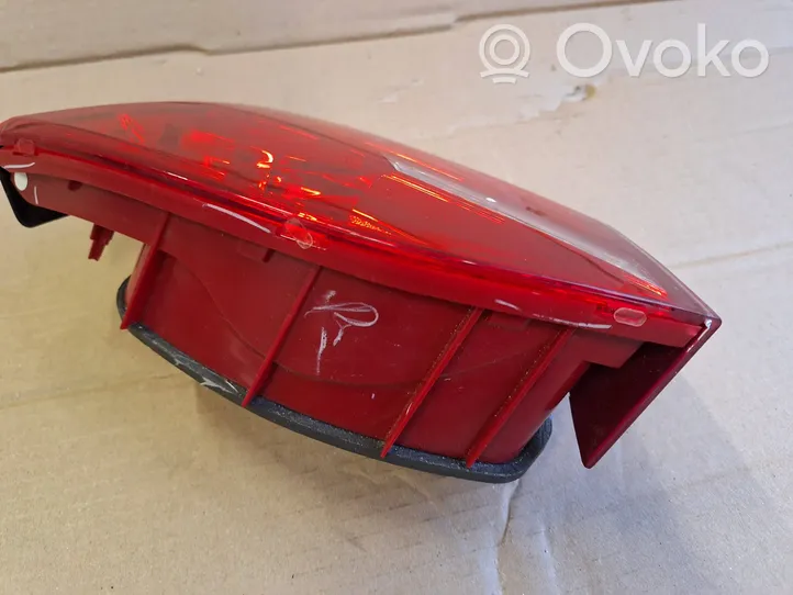 Volkswagen Jetta VI Luces portón trasero/de freno 5C6945094