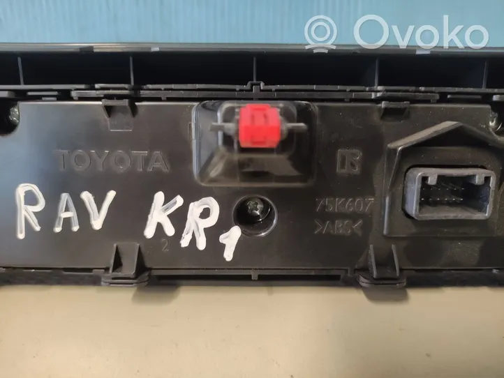 Toyota RAV 4 (XA50) Panel klimatyzacji 55900-42600